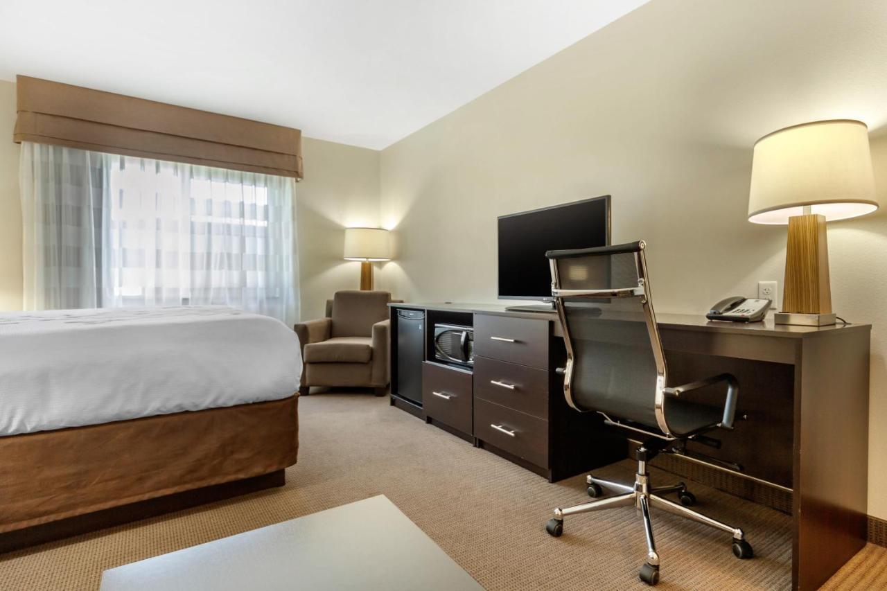Sleep Inn & Suites Девилс-Лейк Экстерьер фото