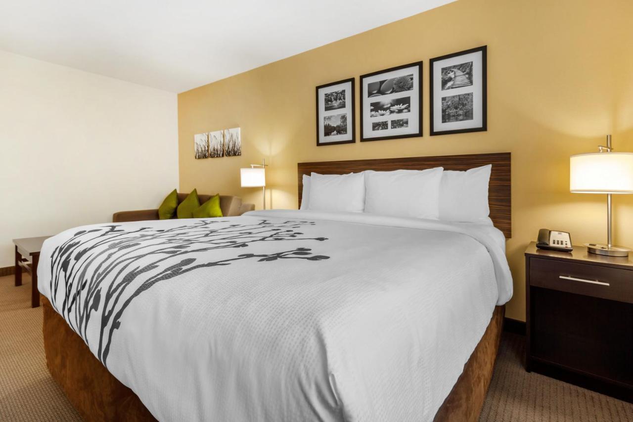 Sleep Inn & Suites Девилс-Лейк Экстерьер фото
